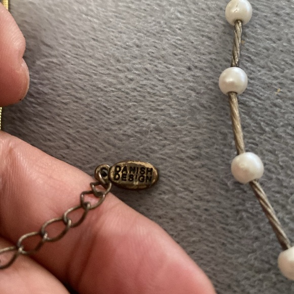 Pilgrim Danish Design necklace - Picture 8 of 9